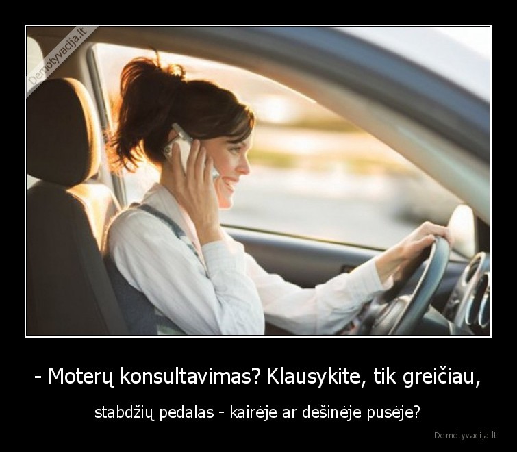 moterys,merginos,vairavimas,automobilyje,moteru, konsultavimas,pedalai