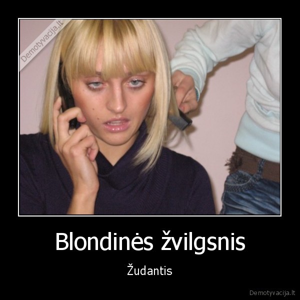 Blondinės žvilgsnis