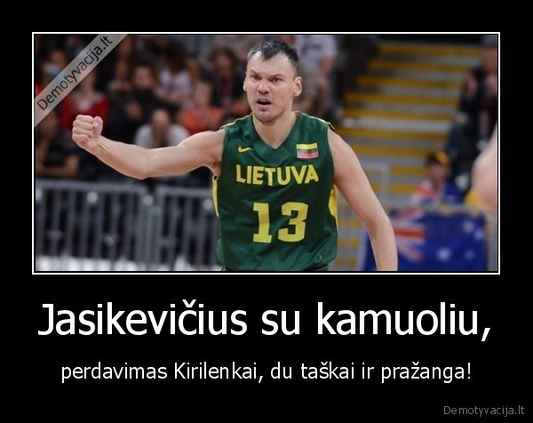 Jasikevičius su kamuoliu,