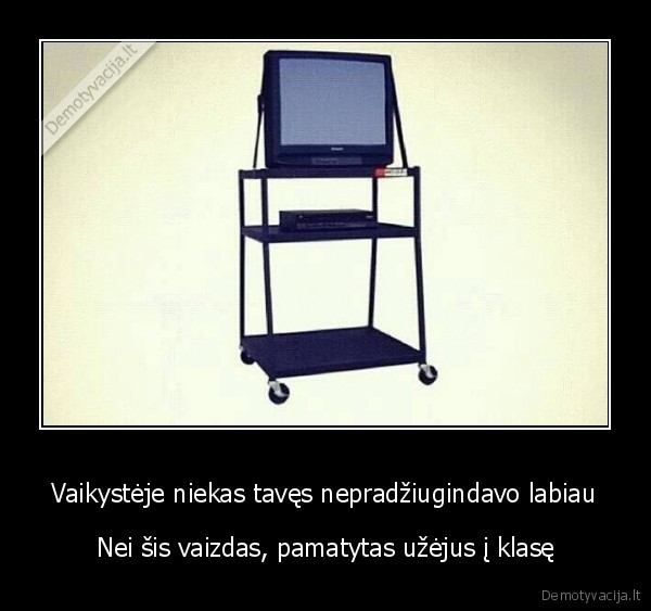 mokykla,vaiksyte,klase,televizorius