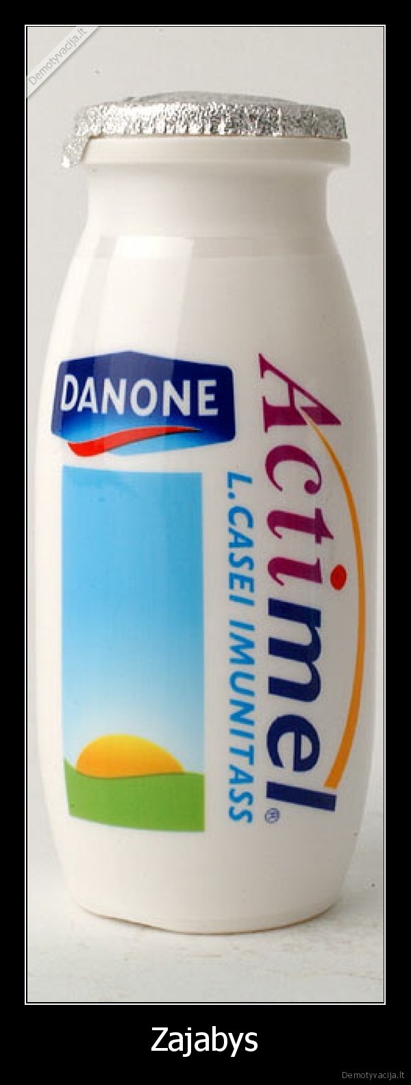 actimel, trys, zmones, ryte, pasikt, zajabys