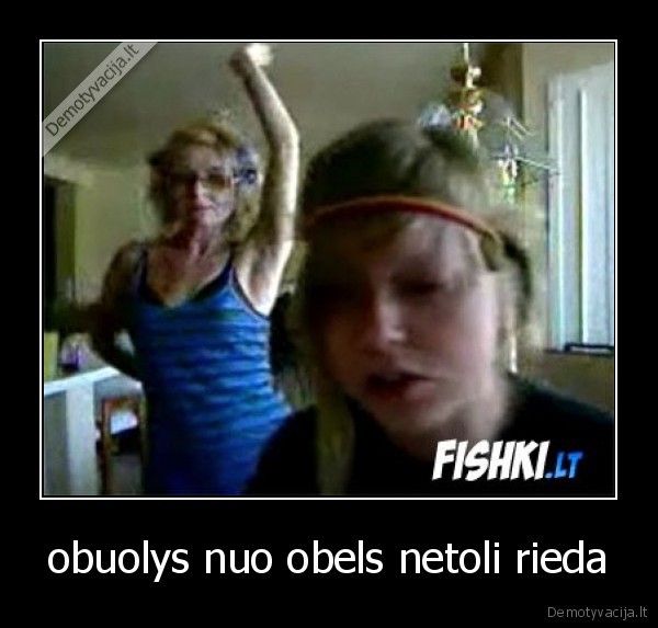 obuolys nuo obels netoli rieda