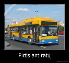 Pirtis ant ratų - 